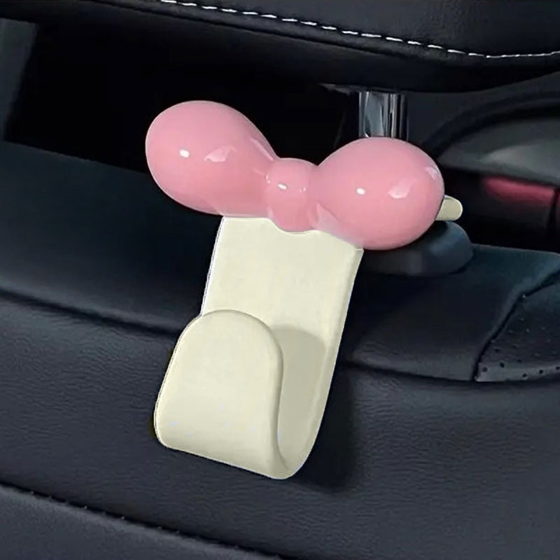 Car Accessories You Need - Ganchos minimalistas para pendurar no banco